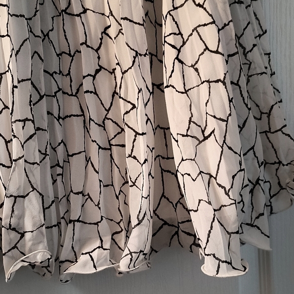 alberto Makali New York Paris Milano Pleated Skirt Size 6 - Picture 2 of 6